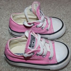 Pink Converse size 4